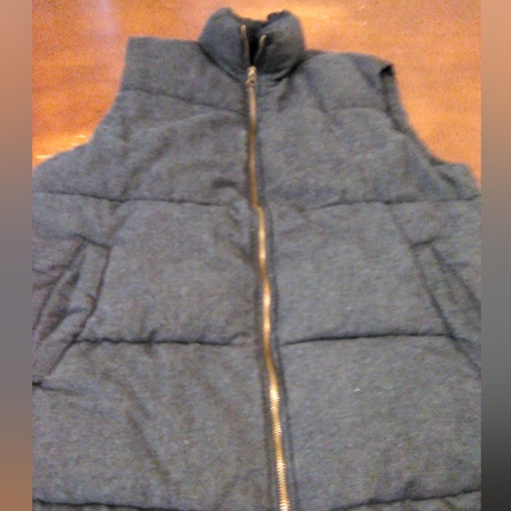GAP Down Dk. Gray Puffer Vest